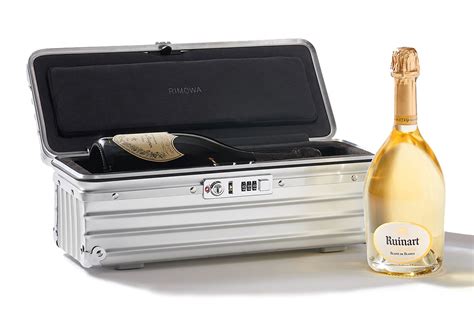 rimowa's bottle case champagne.